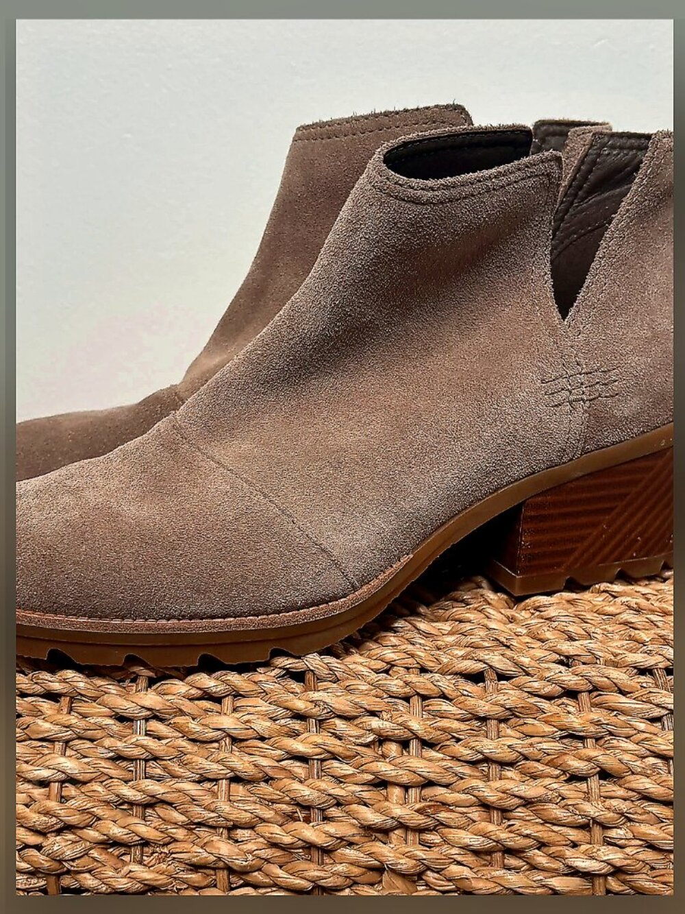 Sorel Cate Cut Out Waterproof Bootie Ankle Boots NL3384-240 Women’s Size 8